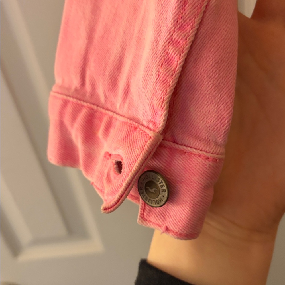 VTG Hollister Bright Pink Cropped Denim Jacket - Picture 5 of 7